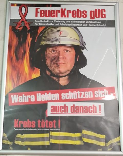 Plakat „Wahre Helden schützen sich...!“ DIN A2